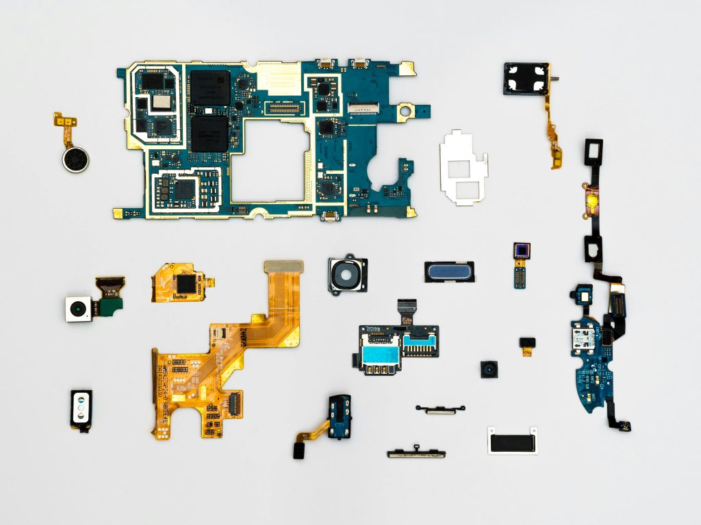 iPhone Replacement Parts from DiGi4U
